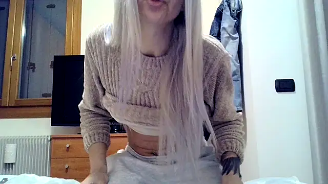 Snapshot of feliciafelon chatting on 03/04/26, 05:52 feliciafelon online show from 03/04/26, 05:52