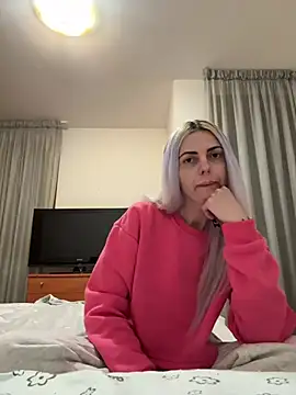 Snapshot of feliciafelon chatting on 04/25/26, 05:54 feliciafelon online show from 04/25/26, 05:54