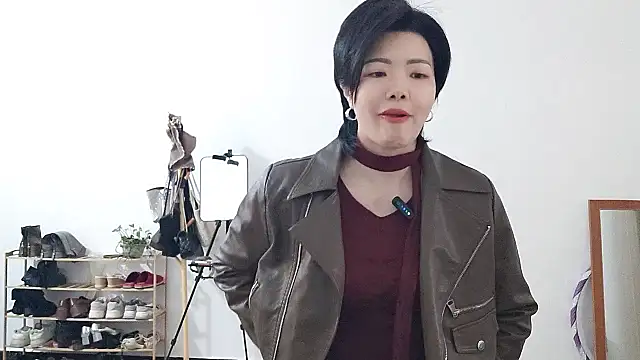 adele8731 online show from 01/14/26, 04:18