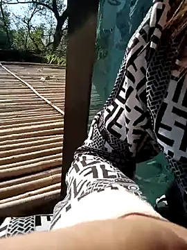 mon1-day online show from 11/27/25, 01:51