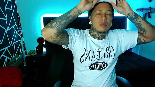 Snapshot of Zero-X9 chatting on 02/10/26, 09:08 Zero-X9 online show from 02/10/26, 09:08