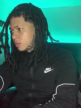 Snapshot of Zero-X9 chatting on 02/12/26, 12:00 Zero-X9 online show from 02/12/26, 12:00