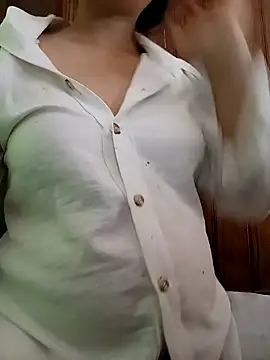 ChezyBaby online show from 12/01/25, 05:56