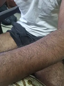 Snapshot of bbc_tamil chatting on 12/17/25, 04:51 bbc tamil online show from 12/17/25, 04:51