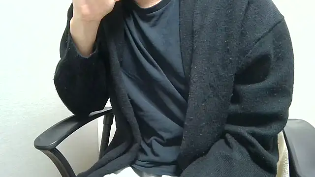 minhyuck001 online show from 11/21/25, 12:04