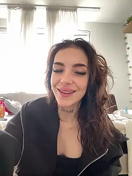 lunababy77 online show from 02/15/26, 01:41