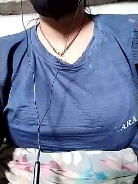 Snapshot of CUTE_123X chatting on 11/21/25, 09:19 CUTE 123X online show from 11/21/25, 09:19