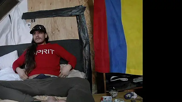 Snapshot of ColombianAMST chatting on 11/16/25, 02:55 ColombianAMST online show from 11/16/25, 02:55