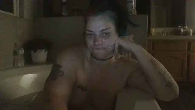 Snapshot of anitabonghit chatting on 04/13/26, 12:32 anitabonghit online show from 04/13/26, 12:32