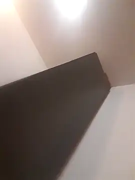 Snapshot of mi_vitor chatting on 11/18/25, 06:01 mi vitor online show from 11/18/25, 06:01