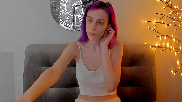 MiilaGlow online show from 03/25/26, 02:12