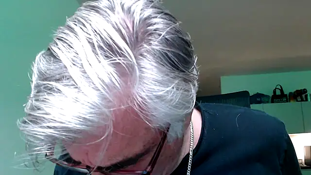 Buidapest online show from 05/16/26, 07:05