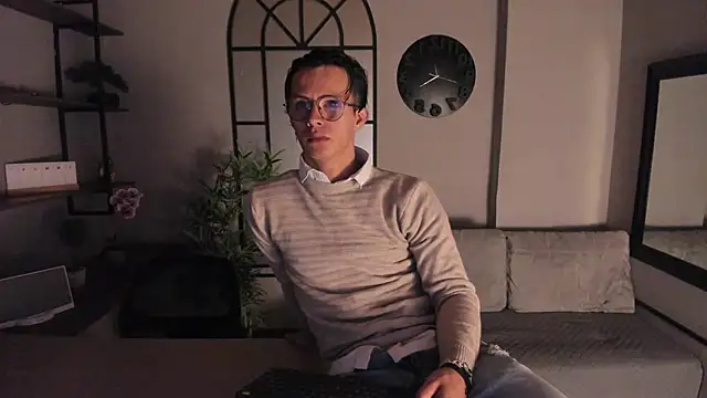 Snapshot of Brandon_starkk chatting on 12/15/25, 11:47 Brandon starkk online show from 12/15/25, 11:47