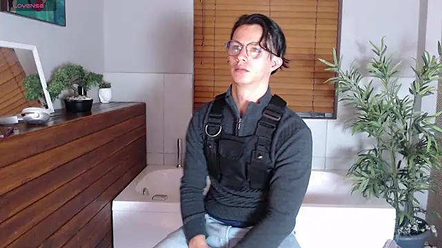 Snapshot of Brandon_starkk chatting on 01/07/26, 11:23 Brandon starkk online show from 01/07/26, 11:23