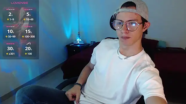 Snapshot of Brandon_starkk chatting on 04/24/26, 02:58 Brandon starkk online show from 04/24/26, 02:58