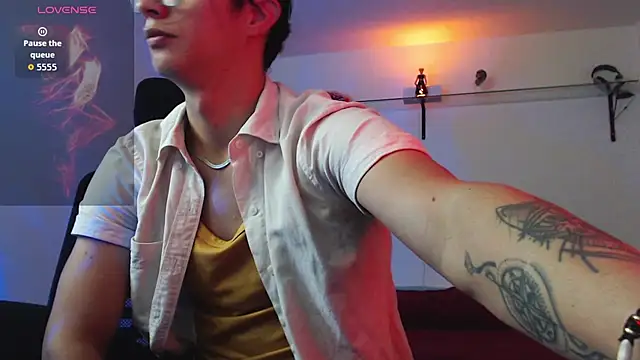 Snapshot of Brandon_starkk chatting on 05/01/26, 12:21 Brandon starkk online show from 05/01/26, 12:21