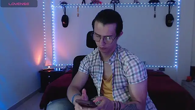 Snapshot of Brandon_starkk chatting on 05/30/26, 08:50 Brandon starkk online show from 05/30/26, 08:50
