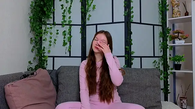 MelvinaEbner online show from 02/10/26, 07:45