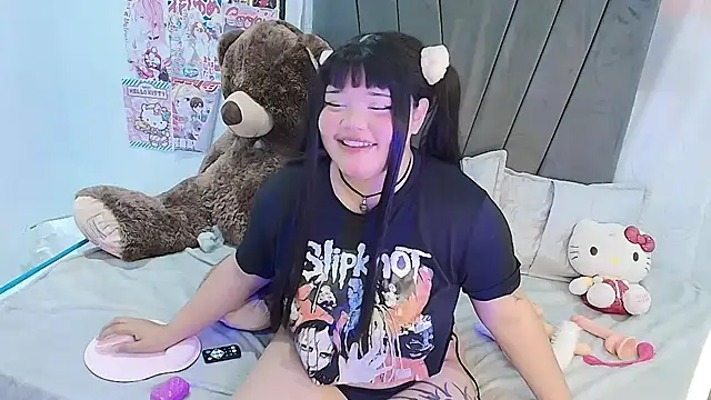 kittyhtxx online show from 11/22/25, 04:11