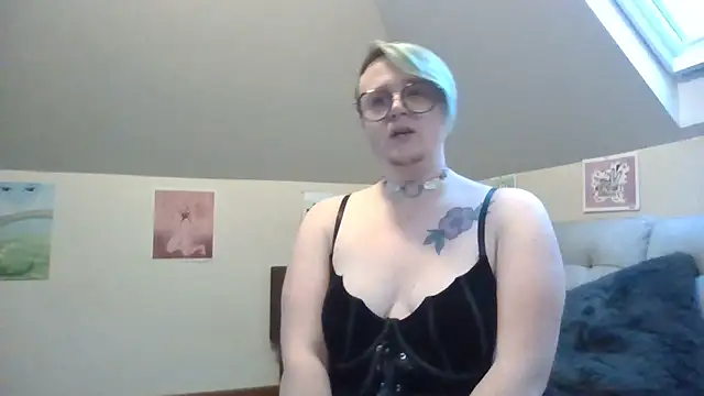 queerlyjaz online show from 11/22/25, 11:26