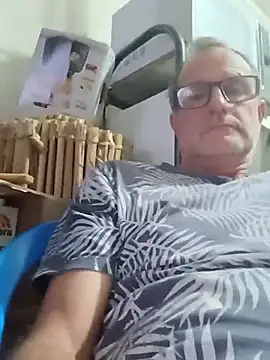 Snapshot of nard53 chatting on 07/09/26, 11:31 nard53 online show from 07/09/26, 11:31