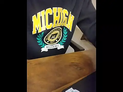 akshr1099 online show from 12/20/25, 11:50