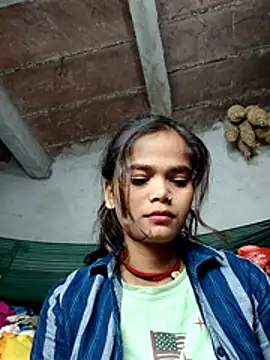 Snapshot of Xdriya chatting on 11/18/25, 01:22 Xdriya online show from 11/18/25, 01:22