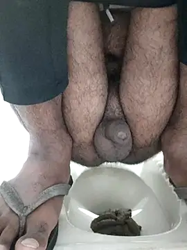 Snapshot of Horny_fun_vers chatting on 12/01/25, 04:39 Horny fun vers online show from 12/01/25, 04:39