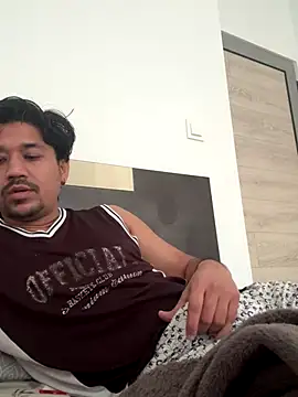 Jhonneeey online show from 11/17/25, 01:17