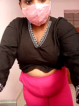 CUTE-LOVE-SWEETS online show from 12/23/25, 04:10