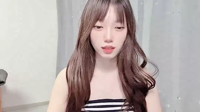 Snapshot of yuyayayu chatting on 11/28/25, 03:04 yuyayayu online show from 11/28/25, 03:04