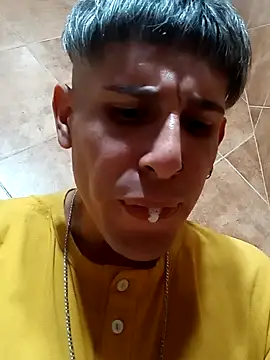 elpitoduro12Az online show from 11/18/25, 01:11