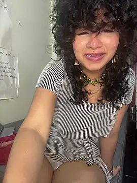 Snapshot of justcallmemargo chatting on 02/14/26, 03:25 justcallmemargo online show from 02/14/26, 03:25