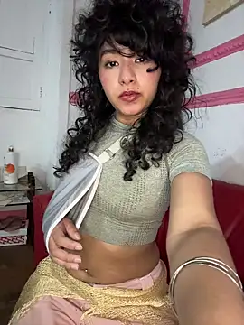 Snapshot of justcallmemargo chatting on 05/19/26, 12:27 justcallmemargo online show from 05/19/26, 12:27