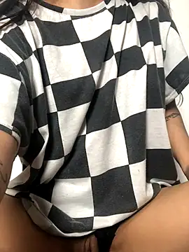 I-Am-Vilu online show from 11/22/25, 06:23