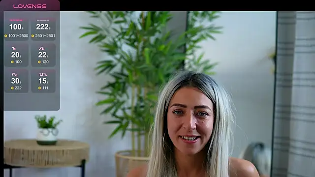 JuliaHyde online show from 04/16/26, 09:39