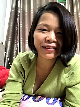 Snapshot of Yes-Baby-A chatting on 11/18/25, 01:44 Yes-Baby-A online show from 11/18/25, 01:44