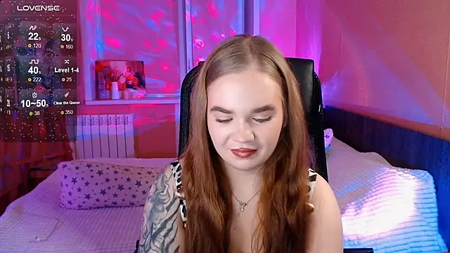 EmiRisse online show from 11/25/25, 02:39