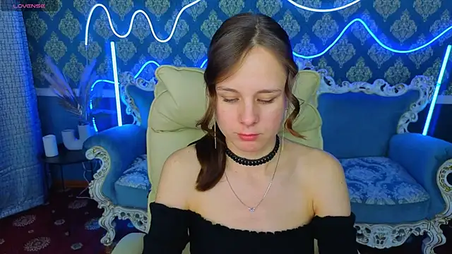 Snapshot of KarolinaSky chatting on 11/18/25, 06:40 KarolinaSky online show from 11/18/25, 06:40