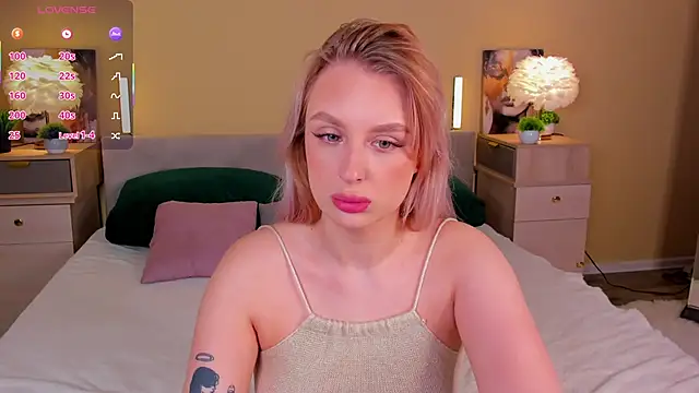 KiraRuiz online show from 02/03/26, 01:04