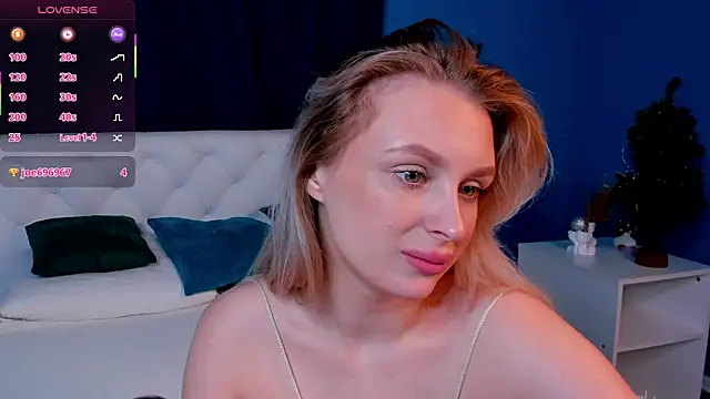 KiraRuiz online show from 02/12/26, 01:33