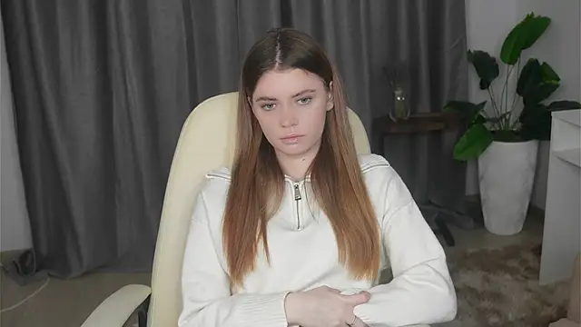 Snapshot of AngelesBenitz chatting on 11/18/25, 02:21 AngelesBenitz online show from 11/18/25, 02:21