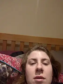 hotwetvix online show from 11/18/25, 09:47