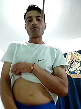 noah77  online show from 11/26/25, 02:01