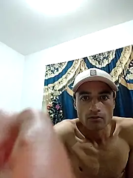 noah77  online show from 11/30/25, 03:43