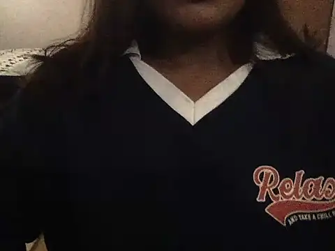 Snapshot of raveena_hot chatting on 05/29/26, 12:47 raveena hot online show from 05/29/26, 12:47