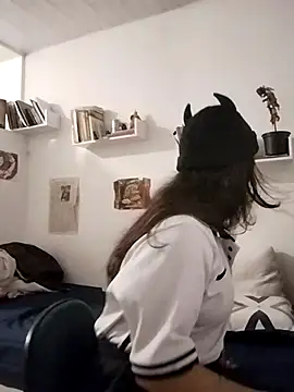 Snapshot of Satanatrix chatting on 12/16/25, 10:15 Satanatrix online show from 12/16/25, 10:15