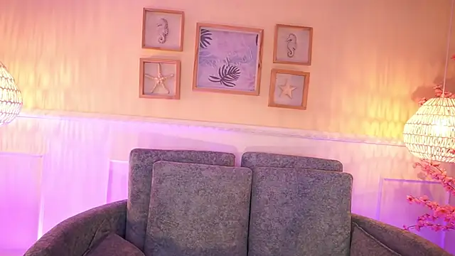 MeganLowell online show from 02/06/26, 07:06