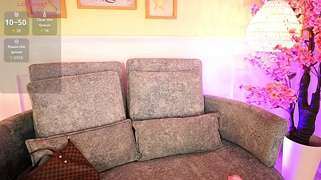 MeganLowell online show from 04/11/26, 07:07