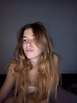 Snapshot of BarniLili chatting on 12/14/25, 09:19 BarniLili online show from 12/14/25, 09:19